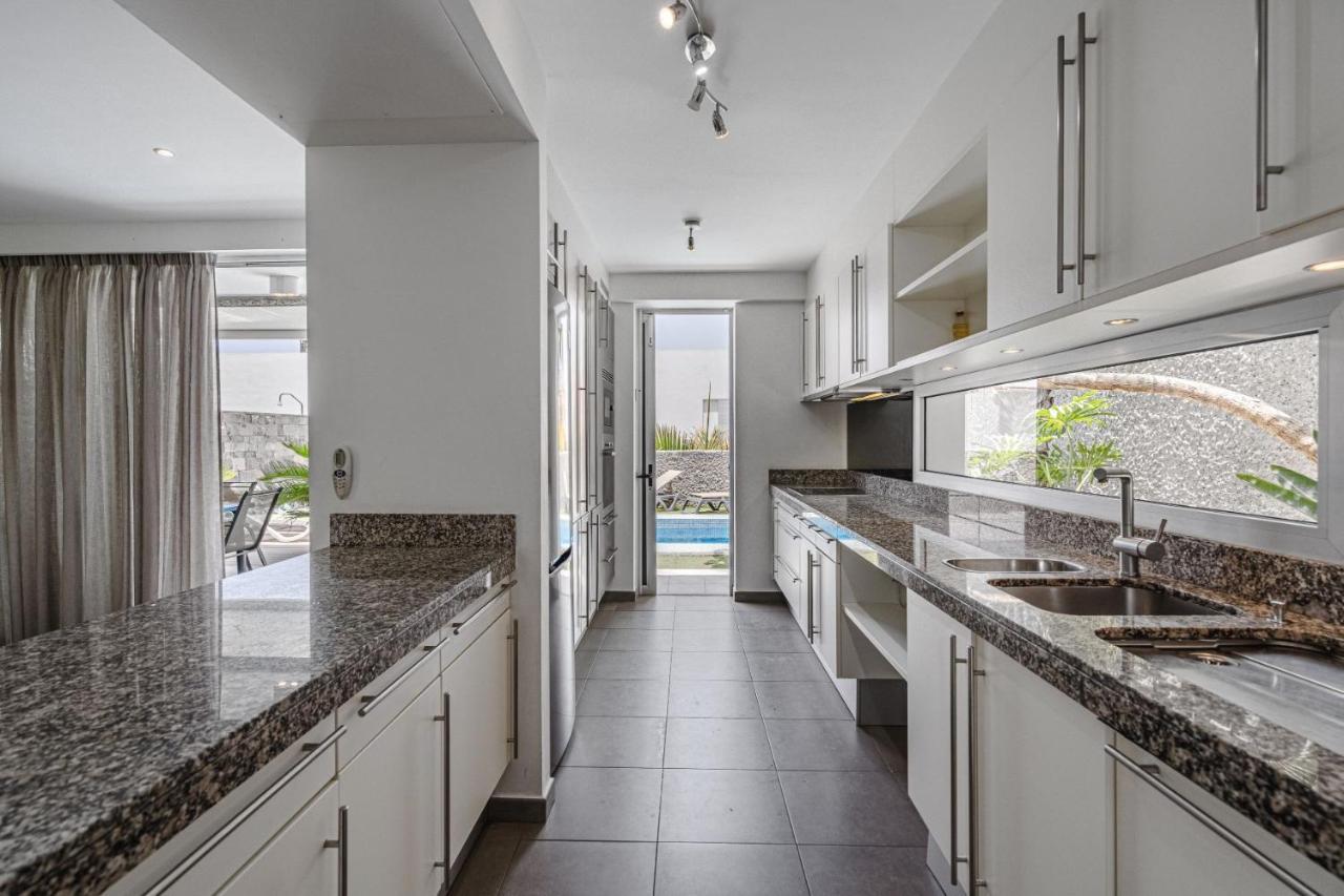 Lux Villa 31 アデヘ エクステリア 写真